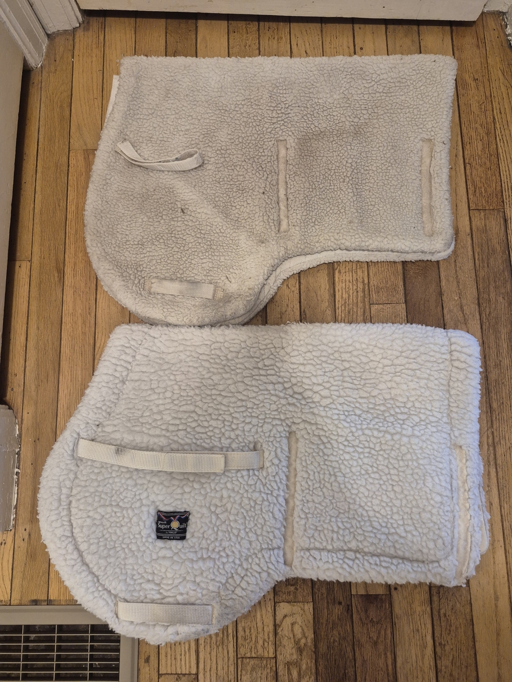 Fitted Show Pads With Number Space